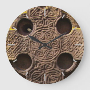 Celtic carved cross große wanduhr