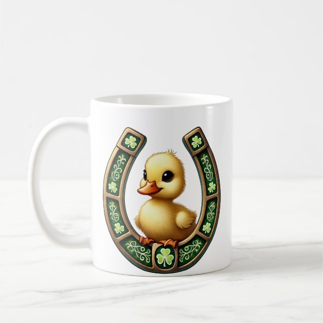Celtic Charm: Enkeln auf einer Horseshoe-Tasse Kaffeetasse (Links)