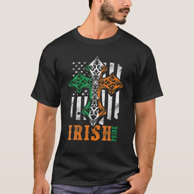 Celtic Cross Irish Pride Saint Patrick's Day T-Shirt (Vorderseite)