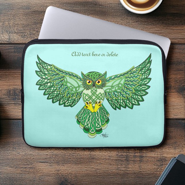Celtic Flight Owl Green Laptopschutzhülle (Von Creator hochgeladen)
