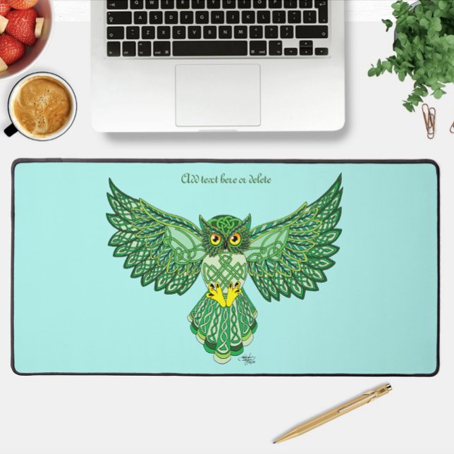 Celtic Flight Owl Green Schreibtischunterlage (Von Creator hochgeladen)