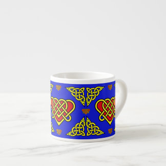 Celtic/Gadhlig geflochtener Herzknoten, Gold 2, bl Espressotasse