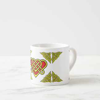 Celtic/Gadhlig geflochtener Herzknoten, Gold Espressotasse