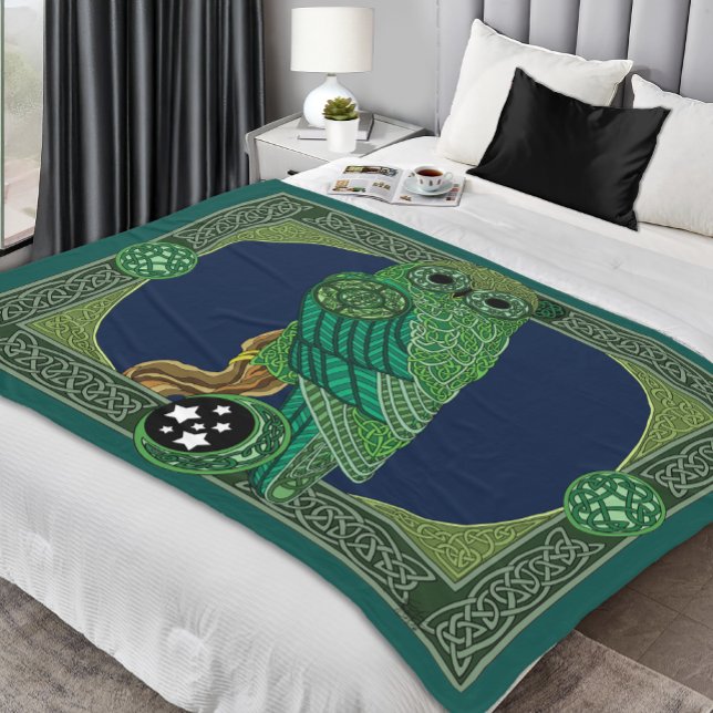 Celtic Green Owl Fleecedecke (Von Creator hochgeladen)