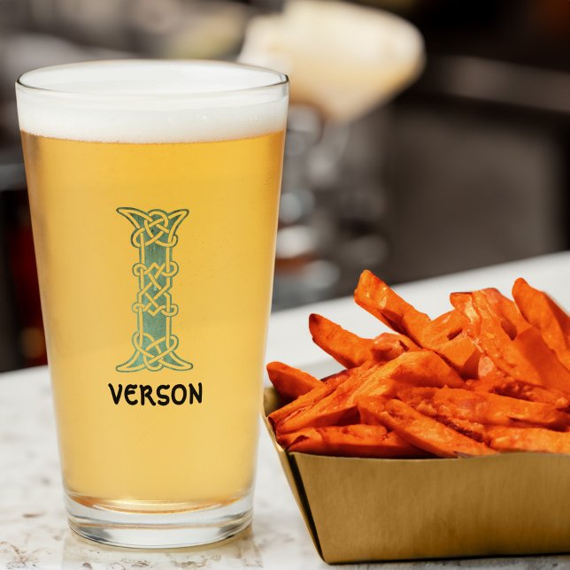 Celtic Knot Decorative Hauptstadt des 16. Jahrhund Glas (Von Creator hochgeladen)