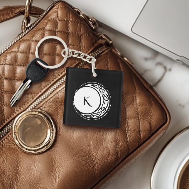 Celtic Knot Work Moon Circle Monogram Schlüsselanhänger (Von Creator hochgeladen)