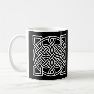 Celtic Sailor's Knot, weiß auf schwarzem Hintergru Kaffeetasse