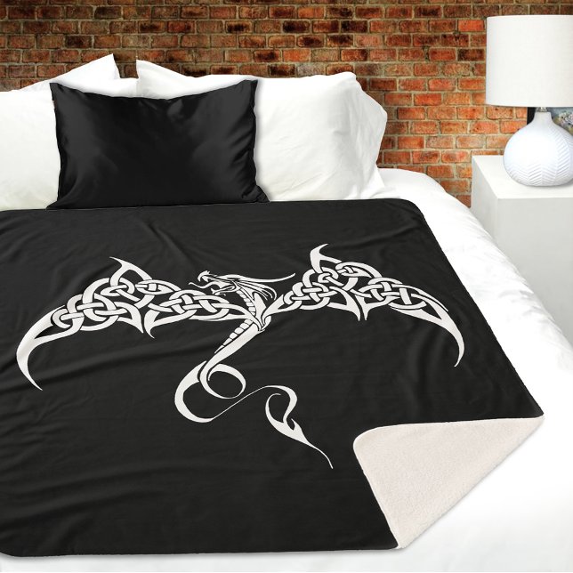 Celtic Tribal Dragon Schwarz-weiß Sherpadecke (Von Creator hochgeladen)