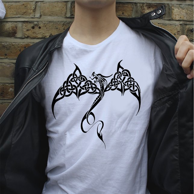 Celtic Tribal Dragon Schwarz-weiß T-Shirt (Von Creator hochgeladen)
