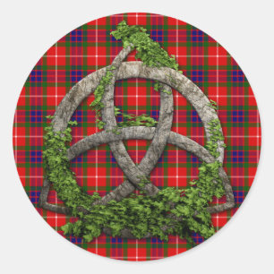 Celtic Trinity Knot und Clan Fraser Tartan Runder Aufkleber