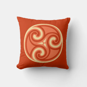 Celtic Triskele Ornament, Mandarin Orange Kissen