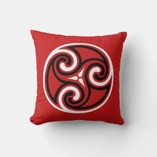 Celtic Triskele Ornament, Red, Black and White Kissen