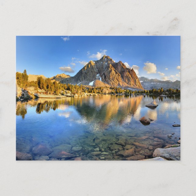 Center Peak over Lower Golden Beer Lake - Sierra Postkarte (Vorderseite)