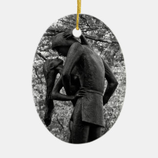 Central Park Herbst: Romeo & Julia Statue 01 B&W Keramikornament