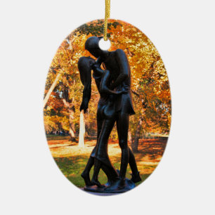 Central Park Herbst: Romeo & Julia Statue 02 O Keramikornament