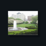 Central Park NYC New York Conservatory Garden Leinwanddruck<br><div class="desc">Die Leinwand aus dem Foto besticht durch ein originelles Foto des Conservatory Garden,  einer ruhigen Oase im Nordwesten des Zentralparks von New York City. Ideal für alle,  die in oder Lieben NYC leben!</div>