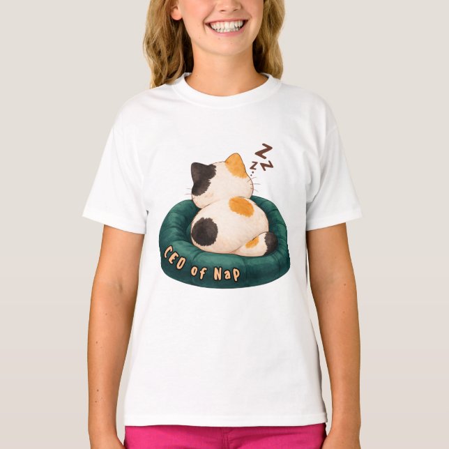 "CEO of Nap" Cat Sleeping on The Couch T-Shirt (Vorderseite)