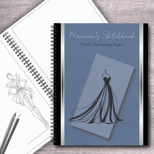 Cerulean Blue Couture Mode-Skizzenbuch Journal Notizbuch (Personalized cerulean blue fashion sketchbook with couture evening gown & stiletto pattern.)