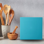 Cerulean Blue Solid Color Tile Fliese<br><div class="desc">Dieses einfache, minimalistische und moderne Design ist eine schlichte und solide Farbe Fliesen, die mit jedem Schema passt. Sie können es als Wandfliese als Highlight oder ganze Wand für einen Backspritz in Ihrer Küche oder Bad oder Schlammraum oder als Ersatz für Vintage Kaminfliesen. Diese Keramik ist in 2 Größen erhältlich...</div>