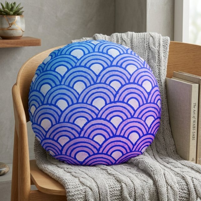 Cerulean Scales Gradient Round Kissen (Von Creator hochgeladen)
