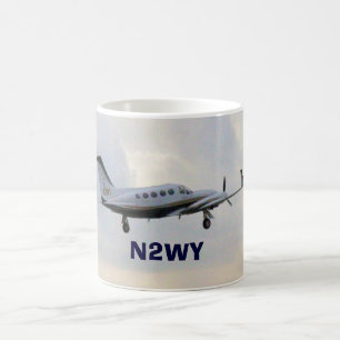 Cessna 414 im Flug, N2WY Tasse