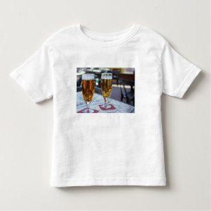 Chablis zwei coole Biere bei 42 Grad heißem Sommer Kleinkind T-shirt