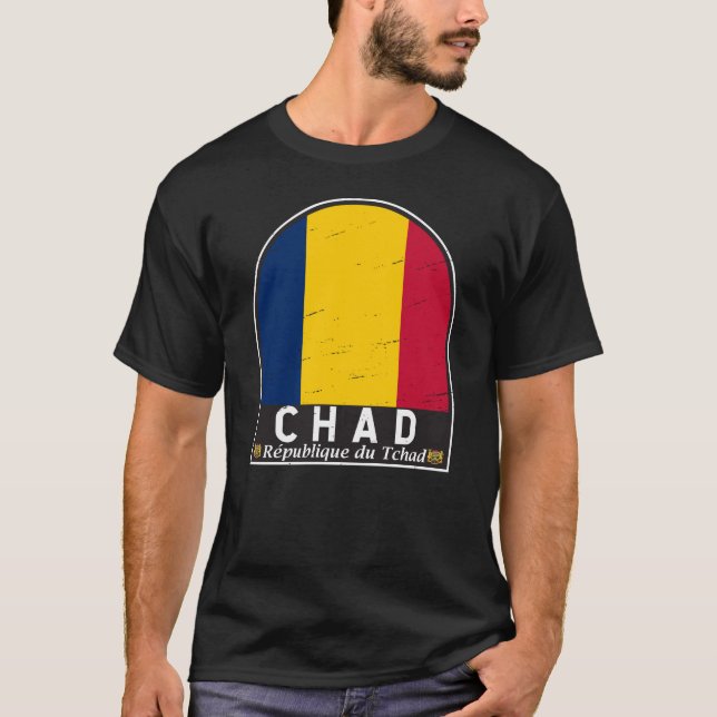 Chad Flag Emblem gestört Vintag T-Shirt (Vorderseite)