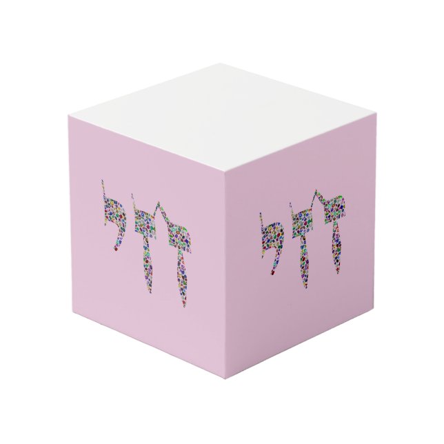 Chai symbol made with Gemstones in All Colors Würfel (Vorderseite Schrägansicht)