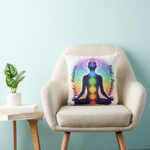 Chakras Meditation Art   Sieben farbenfrohe Symbol Kissen