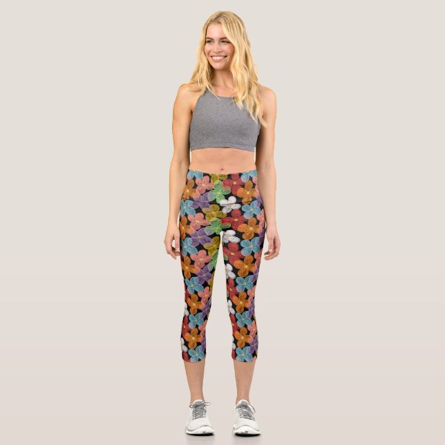 Chalk Daisies Capri Leggings (Vorderseite)