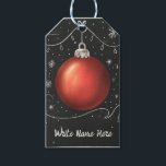 Chalkboard Christmas Bauble Geschenkanhänger<br><div class="desc">Mit diesem eleganten "Red Christmas Bauble"-Geschenketikett stärken Sie Ihr Urlaubsgeschenk. Mit einem klassischen Rot-Ornament und einer schneebedeckten, festlichen Kulisse ist dieser Tag ideal, um Ihren Geschenken eine persönliche Touch hinzuzufügen. Mit Platz zum Schreiben eines Namens bringt dieses stilvolle Geschenktag jedem Paket Charme und Feiertagsstimmung. Ideal, um Ihre Weihnachtsgeschenke unter dem...</div>