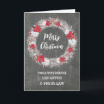 Chalkboard Daughter & Son in Law Frohe Weihnachten Karte<br><div class="desc">Frohe Weihnachten für Tochter und Sohn in der Rechtskarte mit rustikalem Landchalkboard-Muster und schneebedecktem Kranz mit Poinsettias.</div>