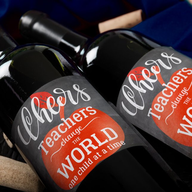 Chalkboard für Lehrer mit Red Apple Weinetikett (Von Creator hochgeladen)