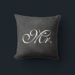 Chalkboard Herr Pillow Kissen<br><div class="desc">Extravaganter Typ auf einem illustrierten Chalkboard Hintergrund betont dieses Kissen für den Sweetheart Tisch, Sofa oder Bett. Die koordinierende Frau cushion ist ebenfalls verfügbar. Wenn Sie die Typfarbe ändern möchten: Klicken Sie auf den Knopf "Anpassen", klicken Sie auf die Zeile des Typs auf der rechten Seite, klicken Sie auf das...</div>