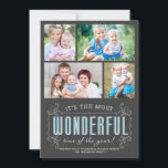Chalkboard Holiday 4-Fotos Flat Card Feiertagskarte<br><div class="desc">"ES IST DIE WUNDERSCHÖNSTE ZEIT DES JAHRES" - Frische Weihnachtsfeiertage mit vier Fotos auf trendigen Flachkarten. Moderne rustikale Kneippkreide im Vintagen Stil in trendiger rustikaler Retrotypografie. Fügen Sie Ihre Lieblings-Fotos, Haustiere oder die ersten Urlaubsbilder des Babys hinzu und passen Sie den Text an. Freuen Sie sich auf eine fröhliche und...</div>