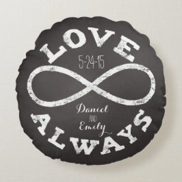 Chalkboard Infinity Liebe Hochzeitstag und Namen Rundes Kissen