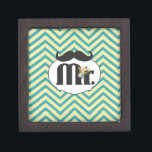 Chalkboard Mr. Yellow and Green Zigzag Zickzack Schmuckkiste<br><div class="desc">Halbpension Mr. Yellow and Turquoise Wedding</div>