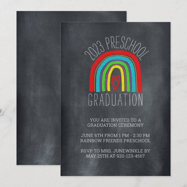 Chalkboard Rainbow Preschool Abschluss Einladung (Vorne/Hinten)