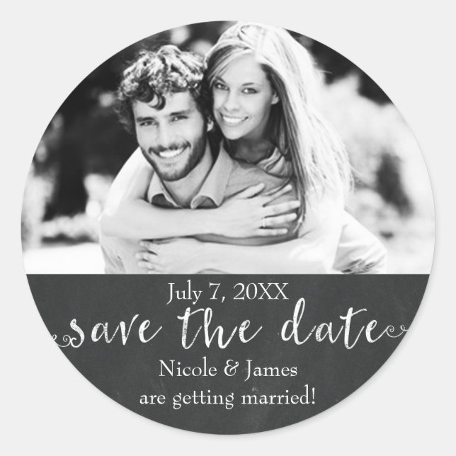 Chalkboard SAVE THE DATE Chalk Wedding Foto Runder Aufkleber (Vorderseite)