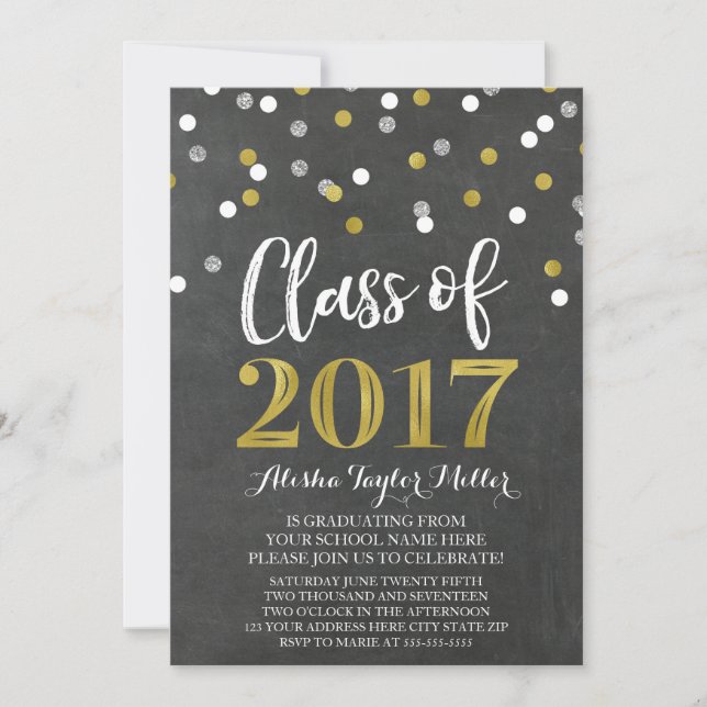 Chalkboard Silver Gold Confetti Graduation Party Einladung (Vorderseite)
