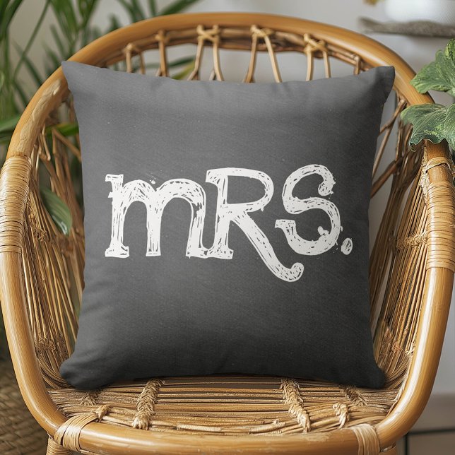 Chalkboard Wedding Mrs. Woman Kissen (Custom Pillow)