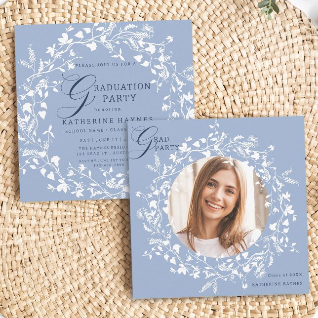 Chambray Blue White Wildblume Wreath Abschluss Einladung (Front & Back)