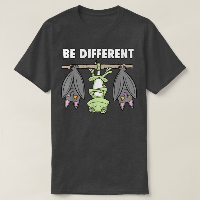 Chameleon Bat Fairytale Be Different  T-Shirt (Design vorne)