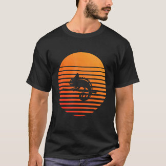 Chameleon-Schatten-Silhouette vor einer Sonne T-Shirt