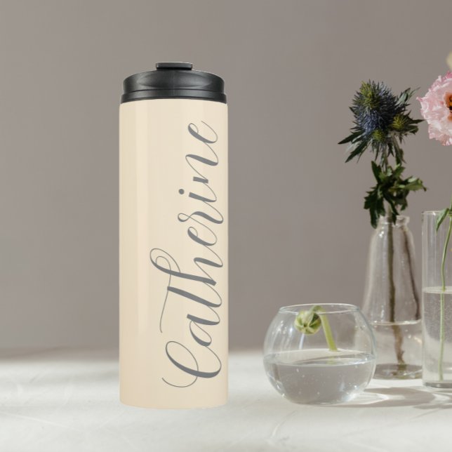Champagne Color Stilisierte Script Wedding Bridesm Thermosbecher (In Situ)