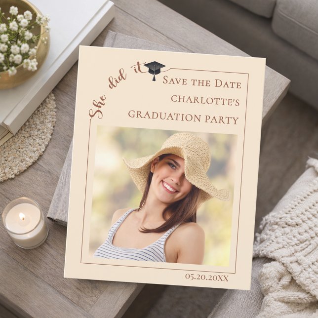 Champagne photo Graduation Save the Date Flyer (Von Creator hochgeladen)