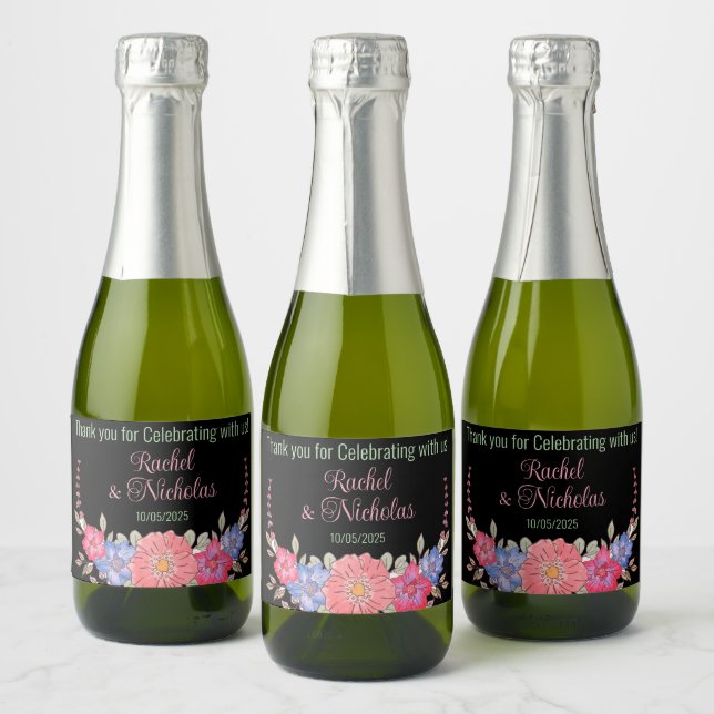 Champagner-Miniflaschen sind personalisiert (Flaschen)