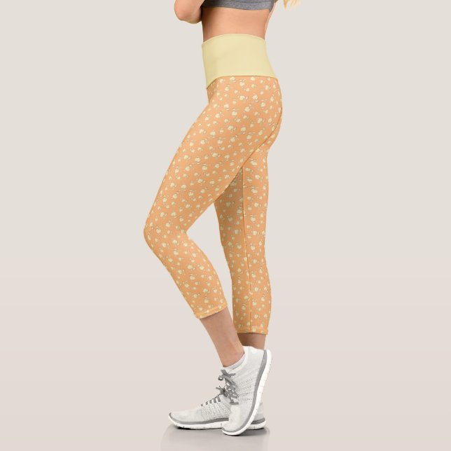 Champagnerherz gestopfte Leaf-Muster über Orange Capri Leggings (Links)