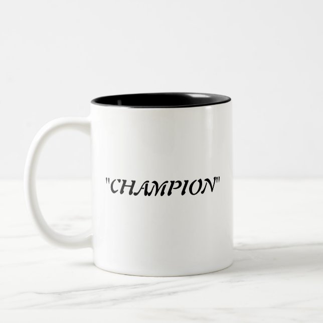 CHAMPION ZWEIFARBIGE TASSE (Links)