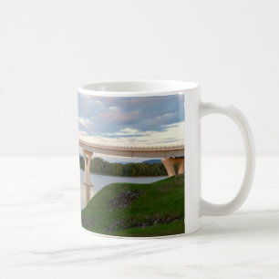 Champlain Bridge Tasse